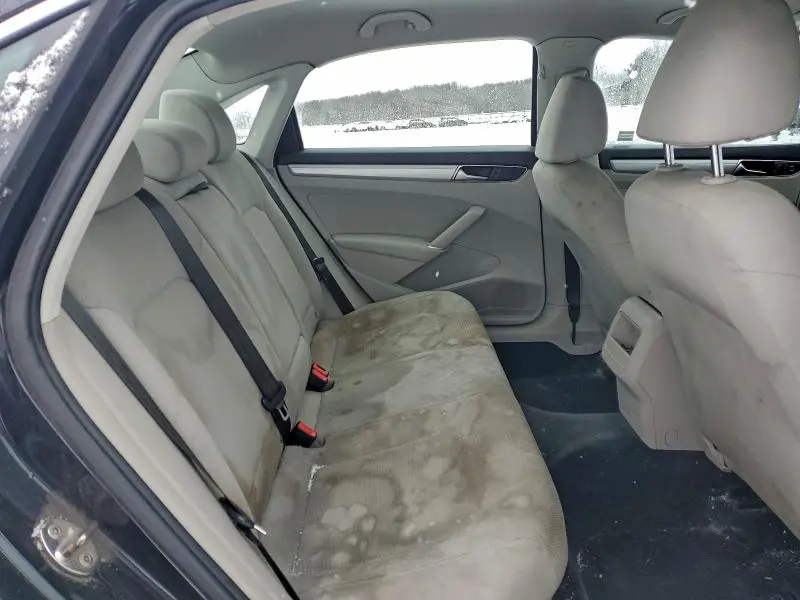 2017 VOLKSWAGEN PASSAT S  