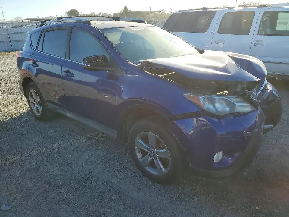 2015 TOYOTA RAV4 XLE  
