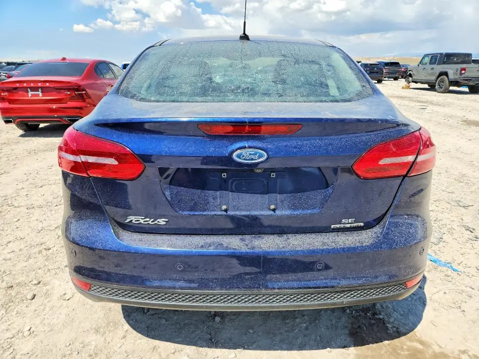 2016 FORD FOCUS SE  