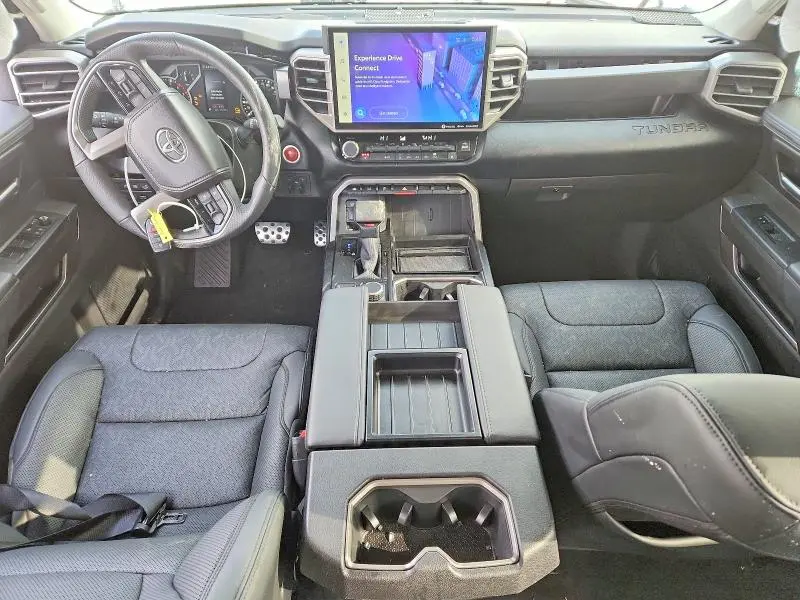 2024 TOYOTA TUNDRA CREWMAX SR  