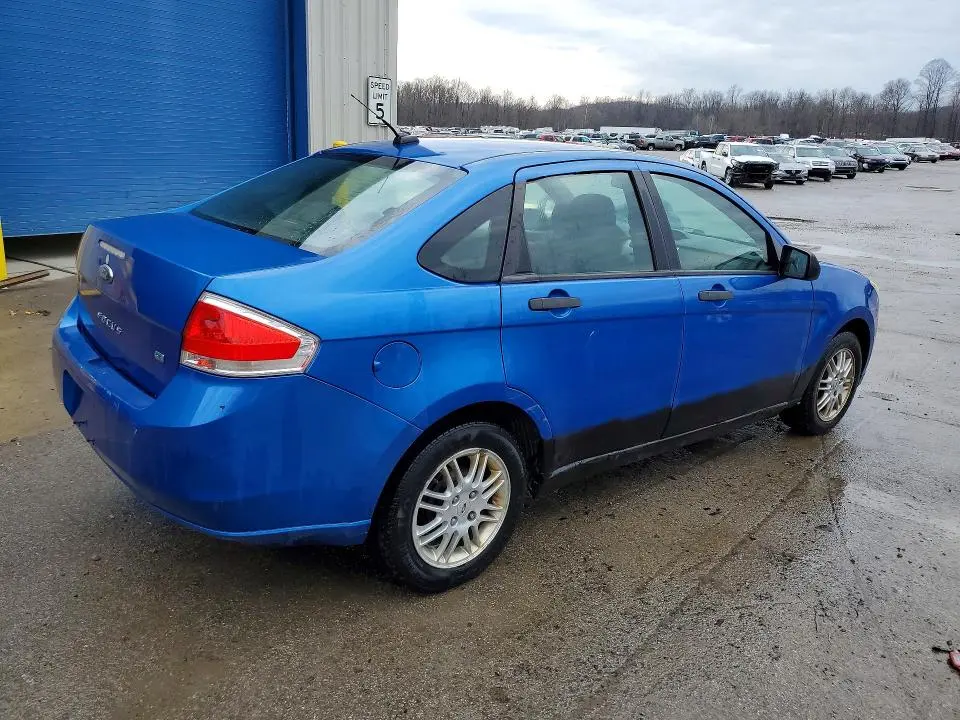 2010 FORD FOCUS SE  