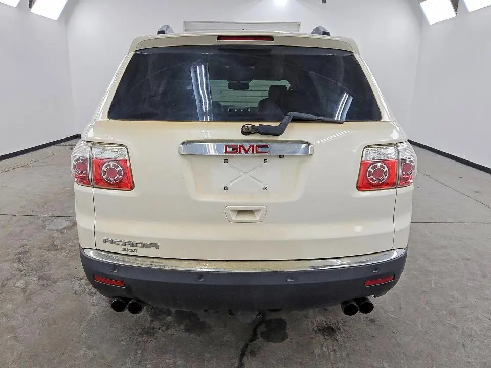 2010 GMC ACADIA SLT-1  