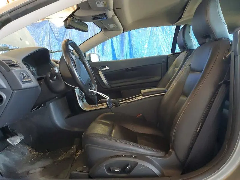 2010 VOLVO C70 T5  