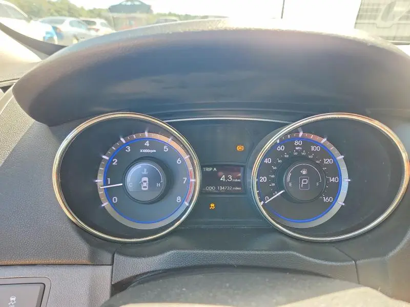 2012 HYUNDAI SONATA GLS  
