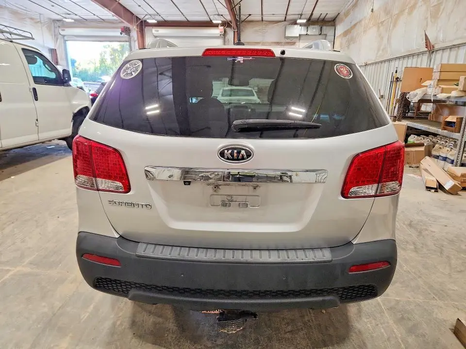 2012 KIA SORENTO LX  