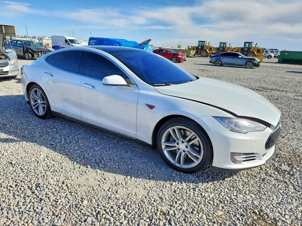 2013 TESLA MODEL S   