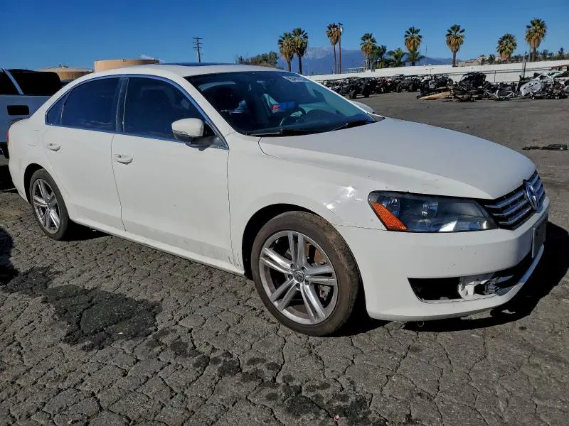 2014 VOLKSWAGEN PASSAT SE  