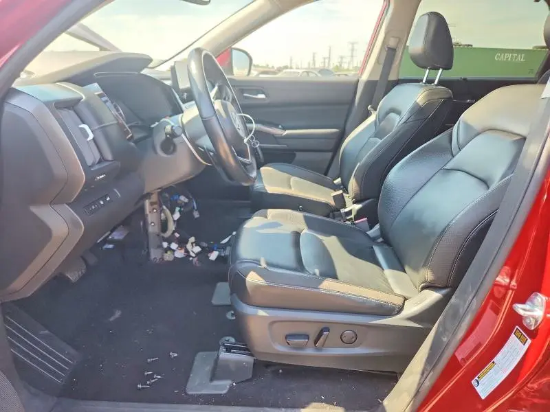 2022 NISSAN PATHFINDER SL  