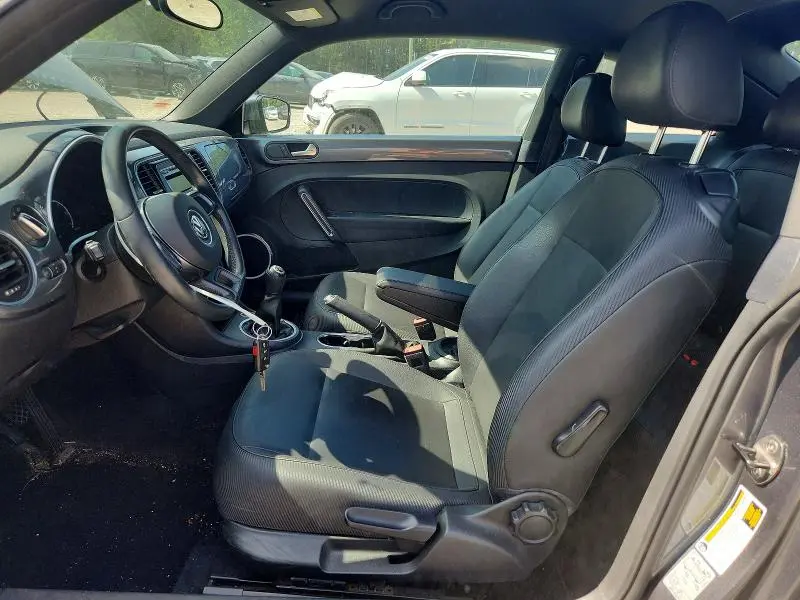 2013 VOLKSWAGEN BEETLE   