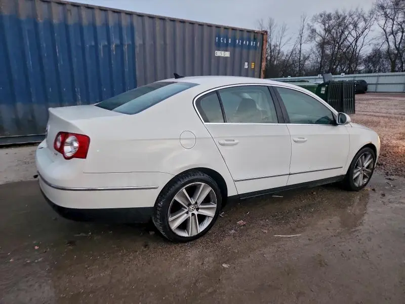 2010 VOLKSWAGEN PASSAT KOMFORT  