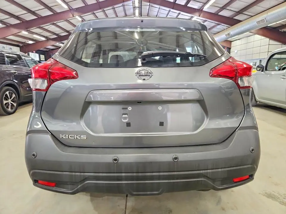 2020 NISSAN KICKS S  