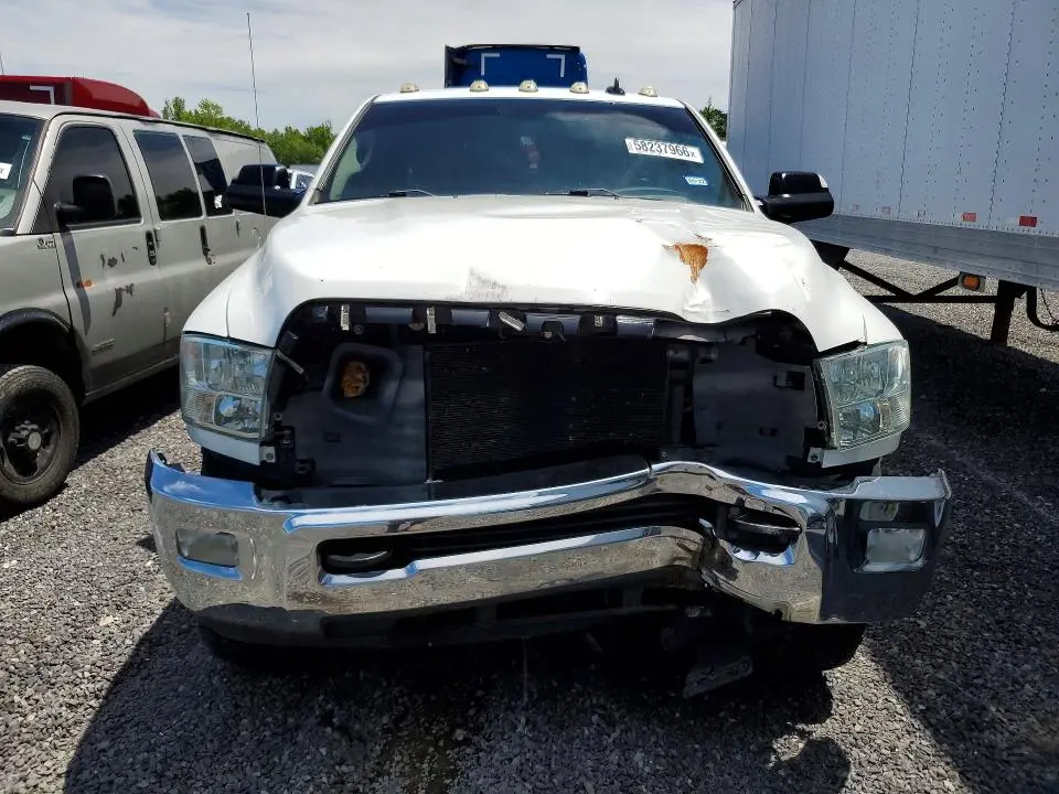 2017 RAM 3500 SLT  