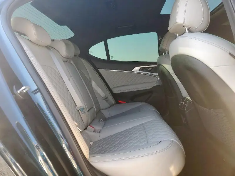 2023 GENESIS G70 BASE  