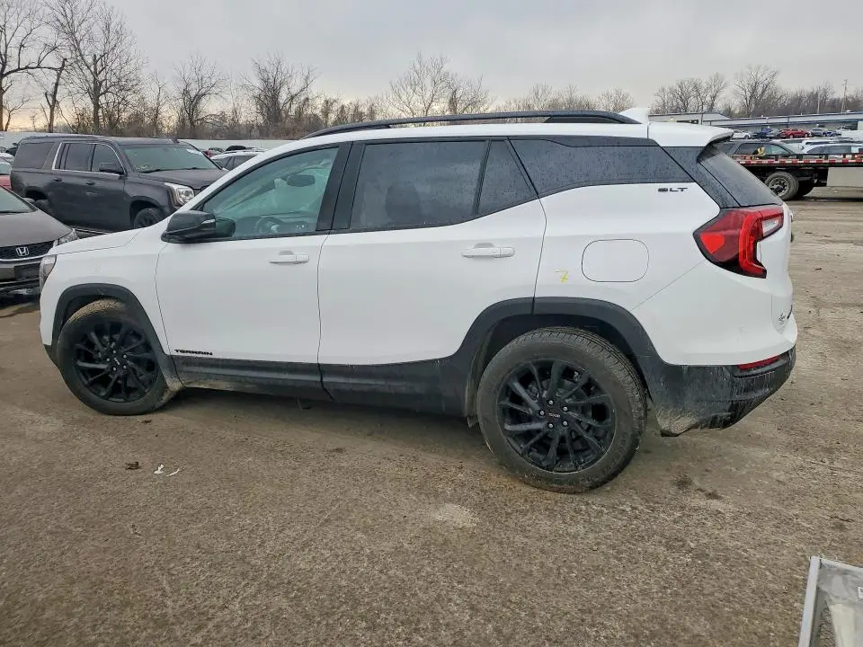2023 GMC TERRAIN SLT  