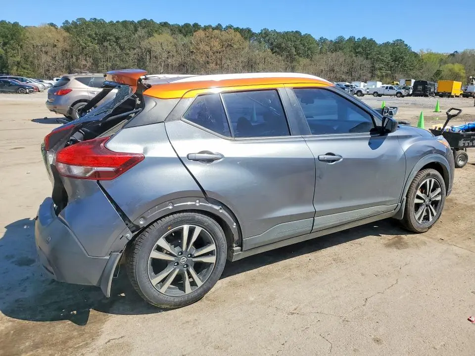 2020 NISSAN KICKS SV  