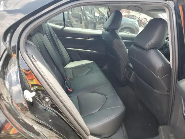 2021 TOYOTA CAMRY XLE  