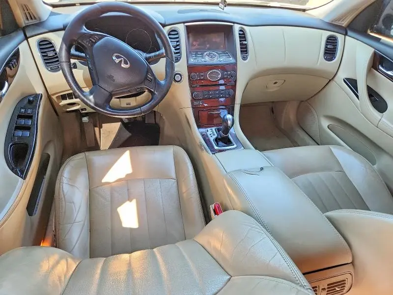 2016 INFINITI QX50 BASE  