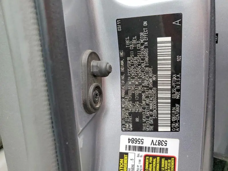 2011 TOYOTA SIENNA XLE  