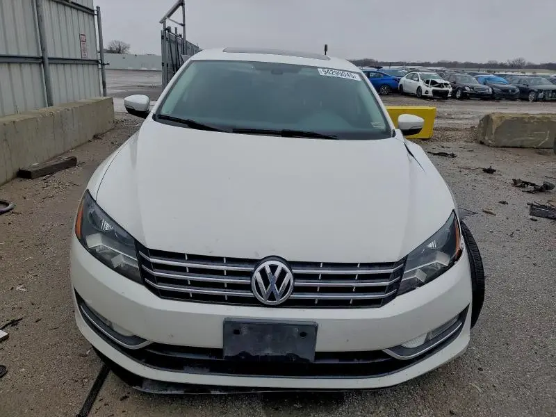 2013 VOLKSWAGEN PASSAT SEL  