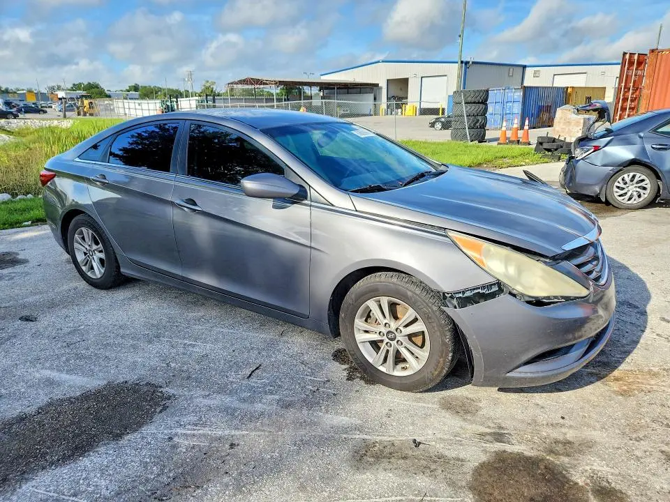 2011 HYUNDAI SONATA GLS  