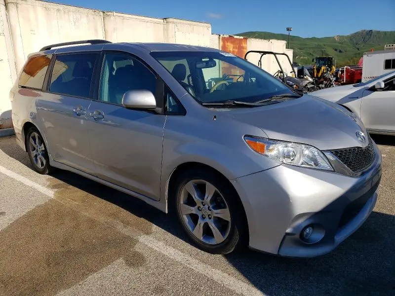 2012 TOYOTA SIENNA SPORT  