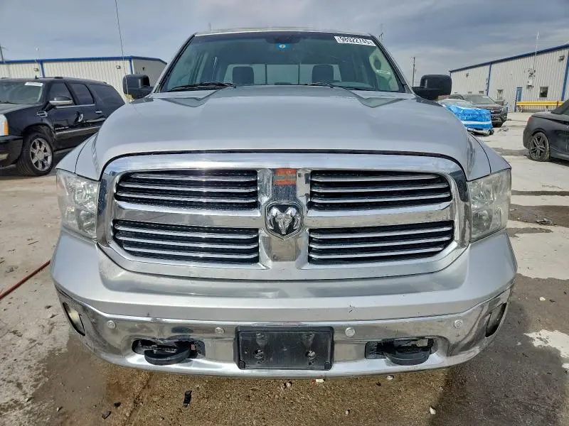 2015 RAM 1500 SLT  