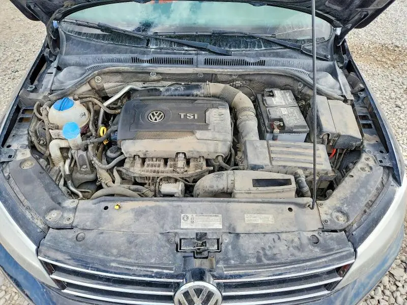 2016 VOLKSWAGEN JETTA SPORT  