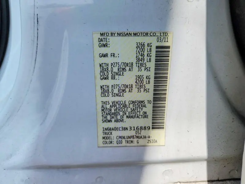 2011 NISSAN TITAN SV  