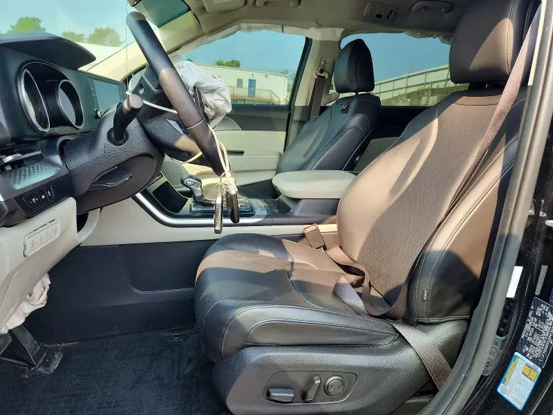 2023 KIA CARNIVAL LX  