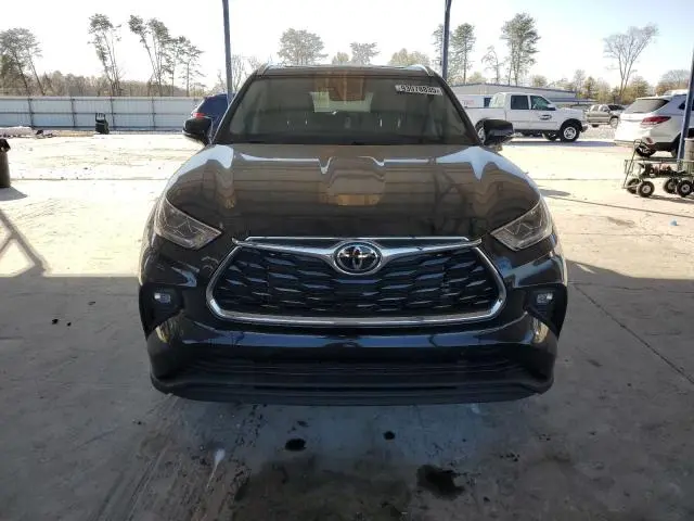 2022 TOYOTA HIGHLANDER LIMITED  