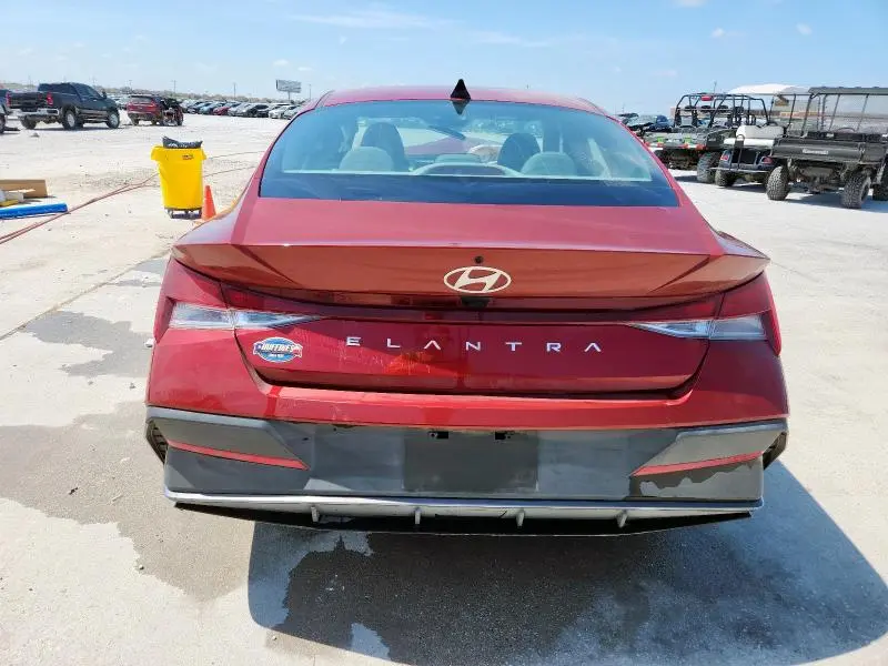 2024 HYUNDAI ELANTRA SEL  