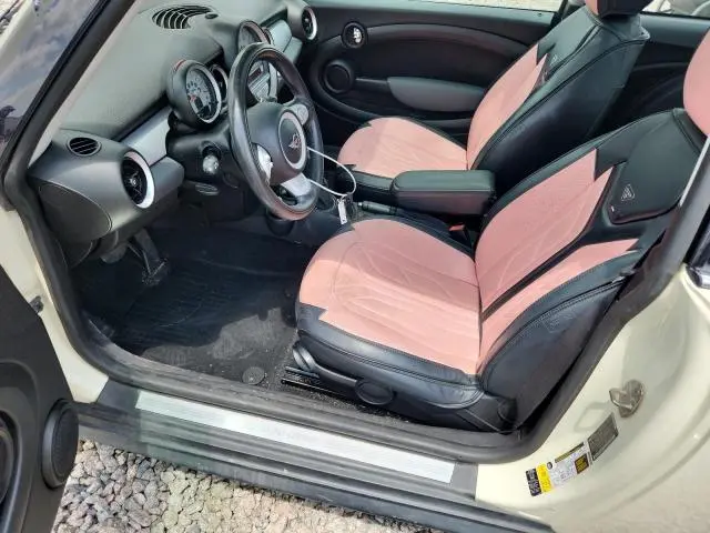 2010 MINI COOPER   