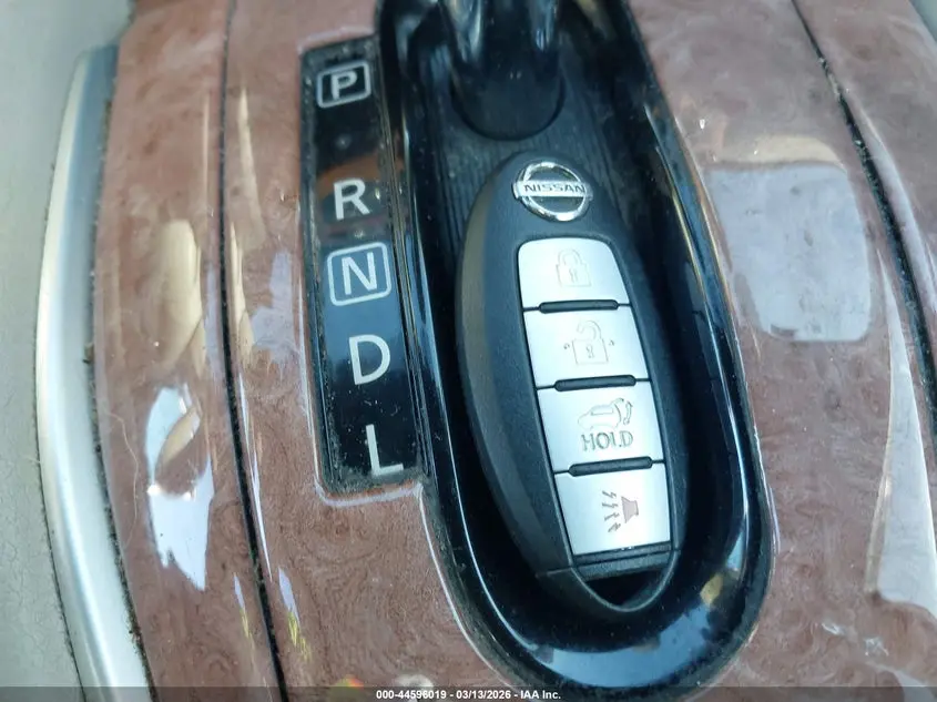 2015 NISSAN ROGUE SL