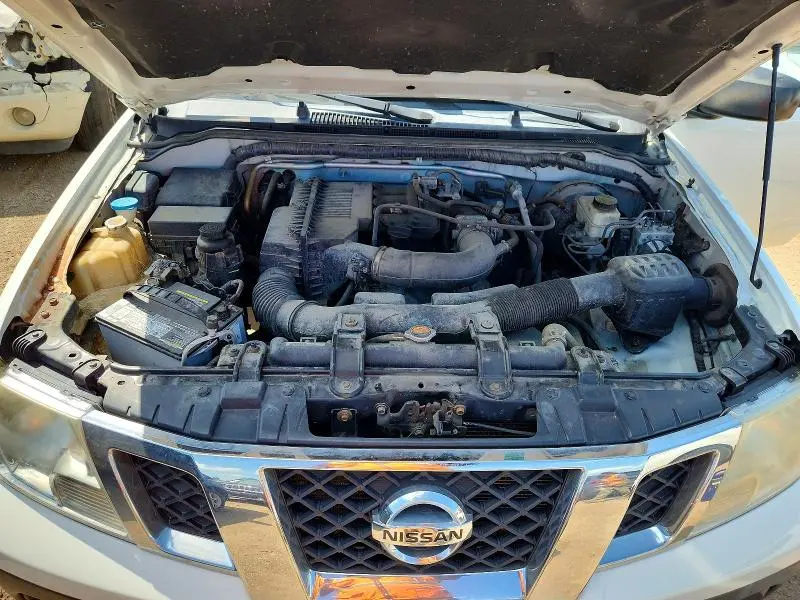 2015 NISSAN FRONTIER S  