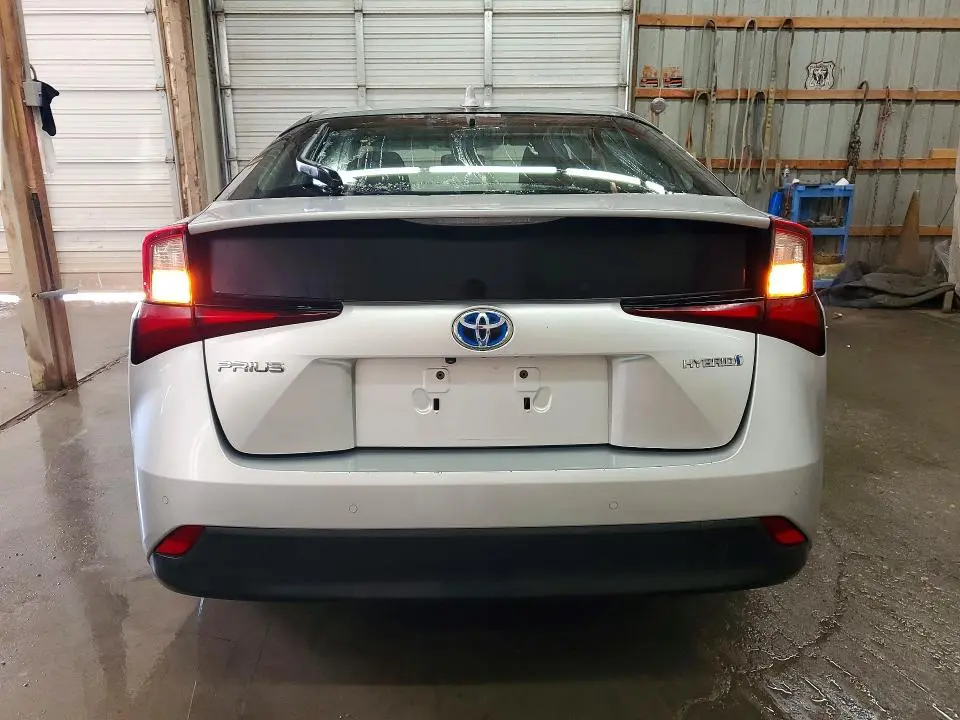 2020 TOYOTA PRIUS LE  