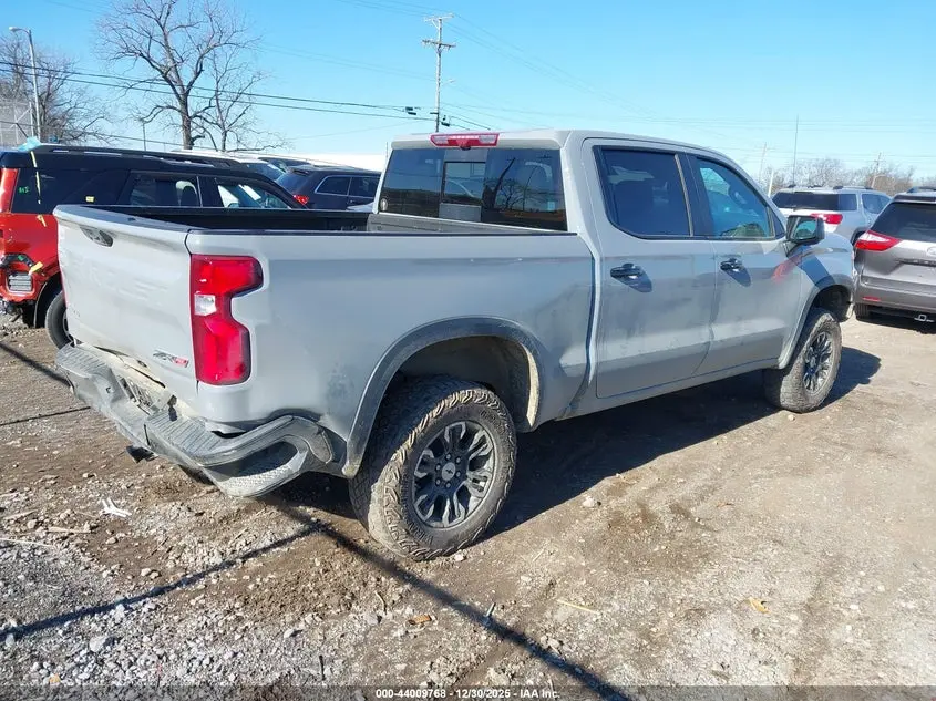 2025 CHEVROLET SILVERADO 1500 4WD  SHORT BED ZR2