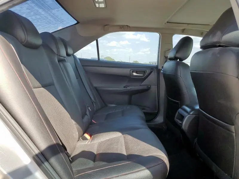 2015 TOYOTA CAMRY LE  