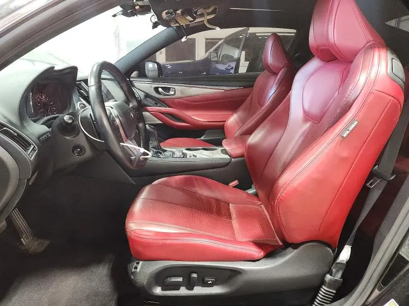 2018 INFINITI Q60 RED SPORT 400  