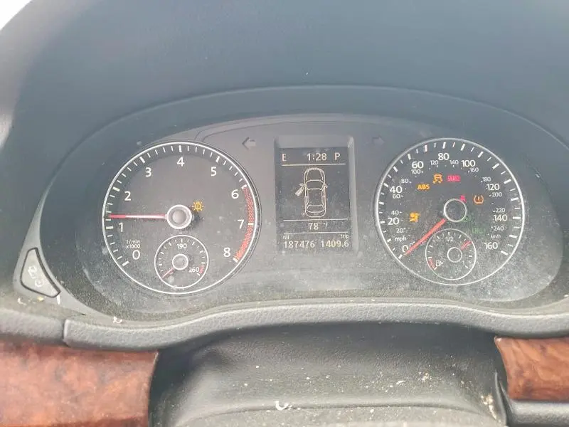 2013 VOLKSWAGEN PASSAT SEL  