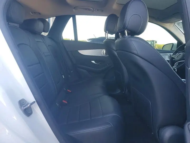 2017 MERCEDES-BENZ GLC 300  