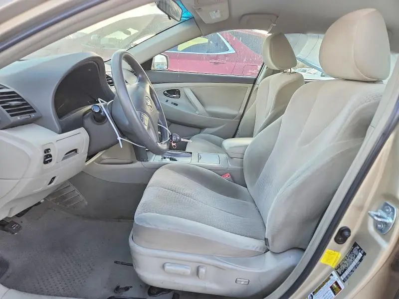 2011 TOYOTA CAMRY LE  