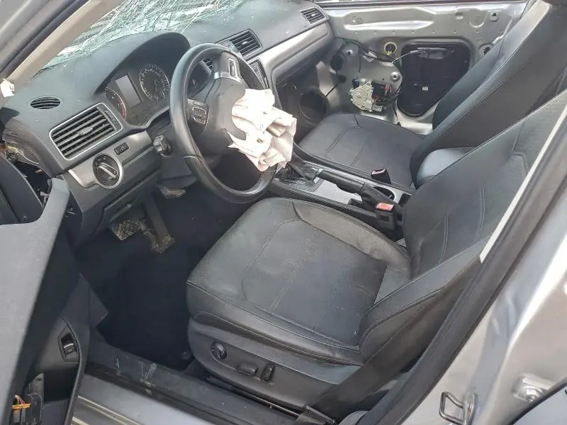 2014 VOLKSWAGEN PASSAT SE  