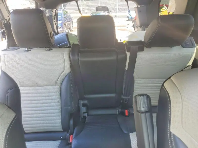 2021 LAND ROVER DISCOVERY S R-DYNAMIC  