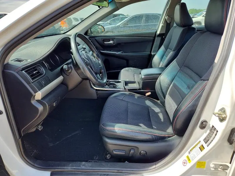2017 TOYOTA CAMRY SE  