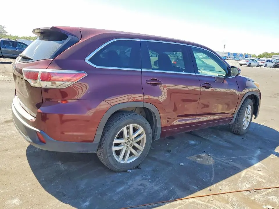 2016 TOYOTA HIGHLANDER LE  