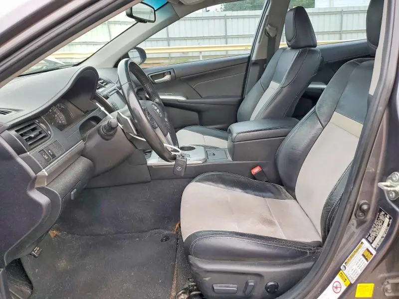 2014 TOYOTA CAMRY SE  