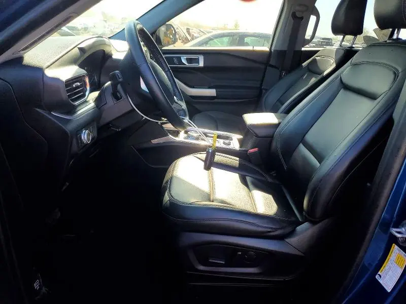2022 FORD EXPLORER XLT  