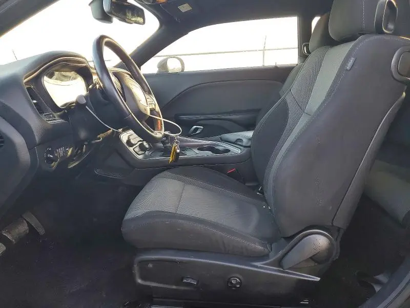 2016 DODGE CHALLENGER SXT  