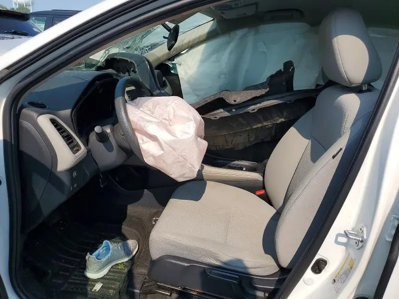 2022 HONDA HR-V LX  