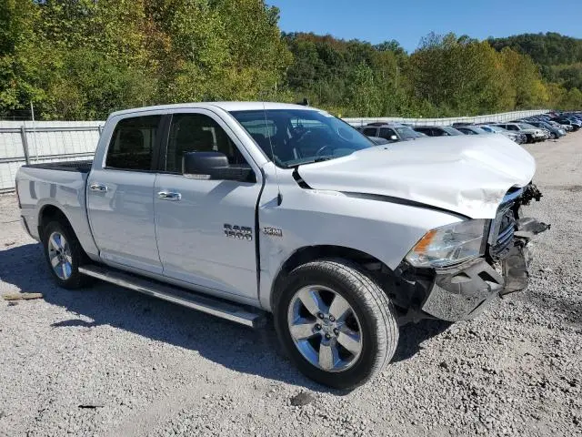 2016 RAM 1500 SLT  